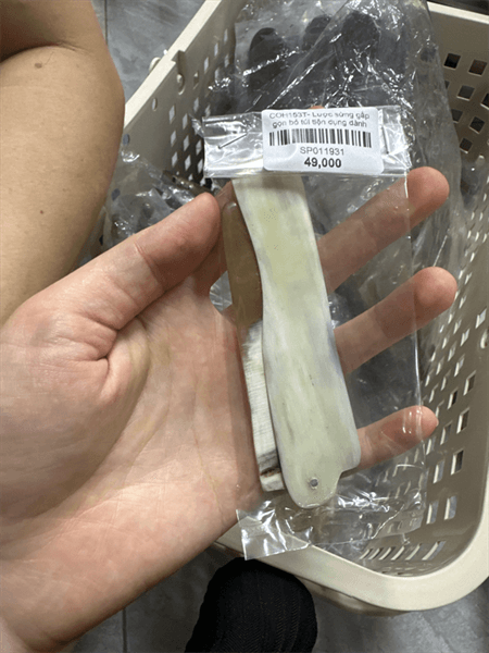 COH153T- Lược sừng gấp gọn bỏ túi tiện dụng dành riêng cho Nam chải tóc, chải râu