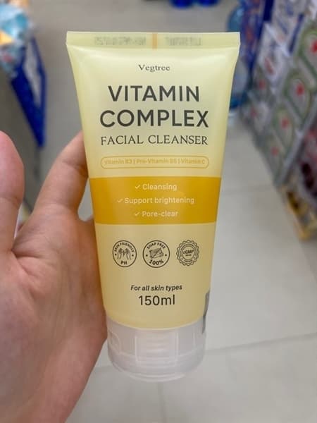 003-gel rửa mặt vegtre vitamin 150ml Vegtree